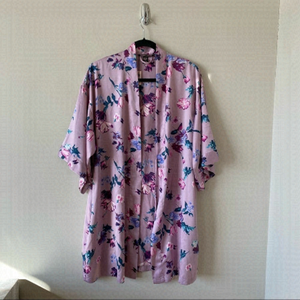 NWT-Floral Midi Length Lightweight Kimono Robe (XS/S)
